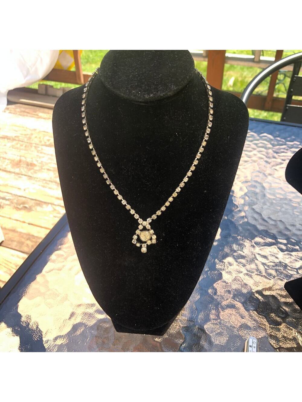 Vintage Women's Rhinestone Silver Tone Necklace - 14"